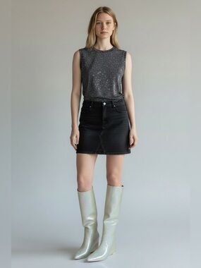 Iridescent Gold Sparkly Knee-High Heeled Boots - Shimmering Gold Finish. Size 9
